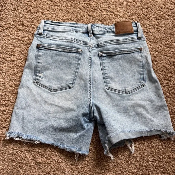 Judy Blue Acid Wash Relaxed Fit Cut Off Shorts - Picture 2 of 6